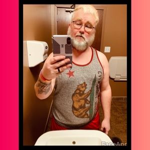 Meet your Posher, Dakota